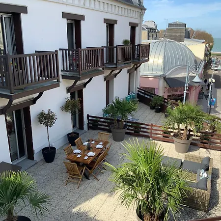 L Ecrin Villersois Terrasse Vue *